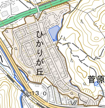 ひかりが丘とその周辺の地図。町の範囲を重ねている
