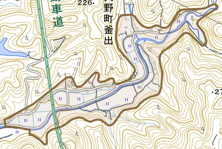 矢野町釜出とその周辺の地図。町の範囲を重ねている