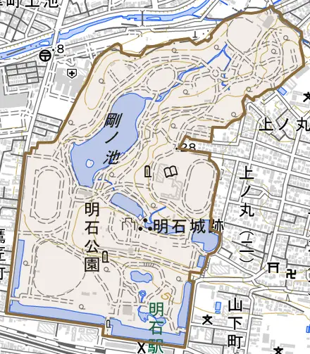 明石公園とその周辺の地図。町の範囲を重ねている