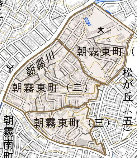 朝霧東町とその周辺の地図。町の範囲を重ねている