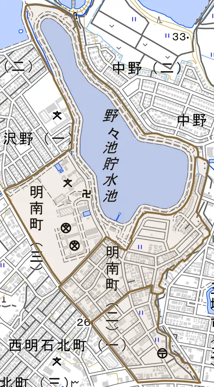 明南町とその周辺の地図。町の範囲を重ねている