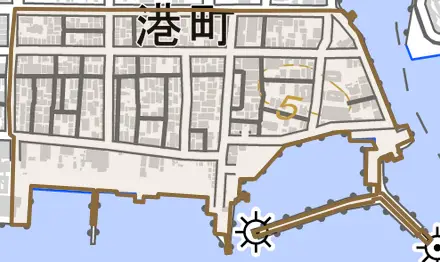 港町とその周辺の地図。町の範囲を重ねている