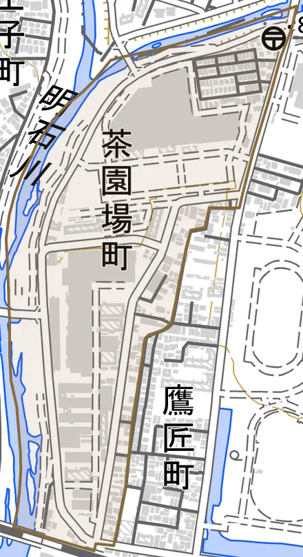茶園場町とその周辺の地図。町の範囲を重ねている