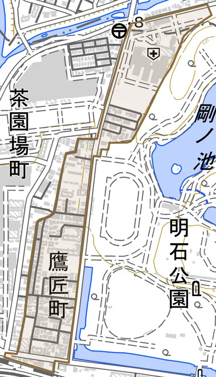 鷹匠町とその周辺の地図。町の範囲を重ねている