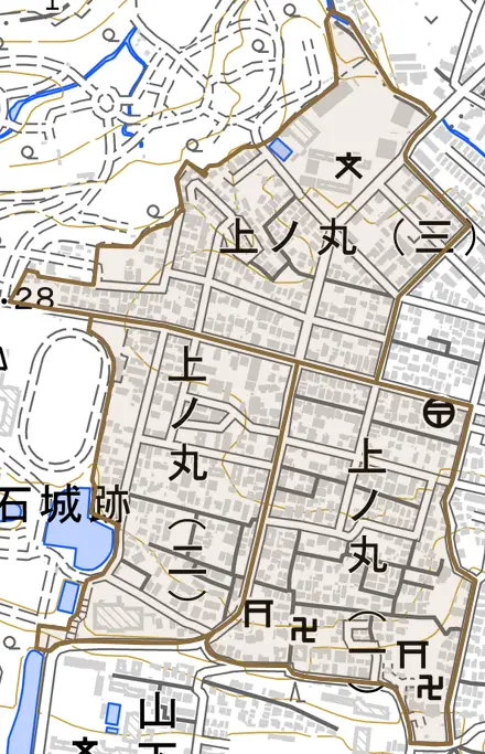 上ノ丸とその周辺の地図。町の範囲を重ねている