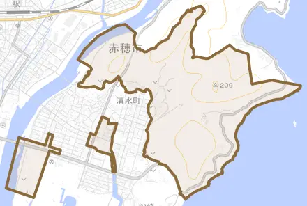 尾崎とその周辺の地図。町の範囲を重ねている