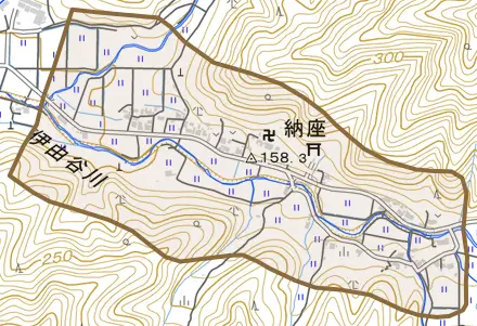 納座とその周辺の地図。町の範囲を重ねている