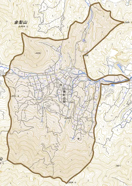 山東町迫間とその周辺の地図。町の範囲を重ねている