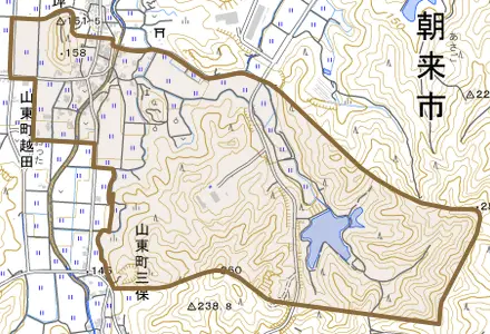 山東町越田とその周辺の地図。町の範囲を重ねている