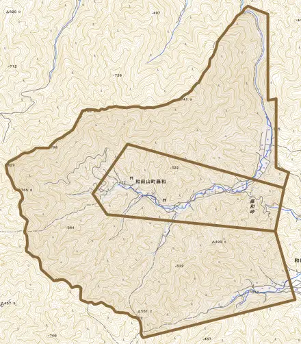 和田山町藤和とその周辺の地図。町の範囲を重ねている