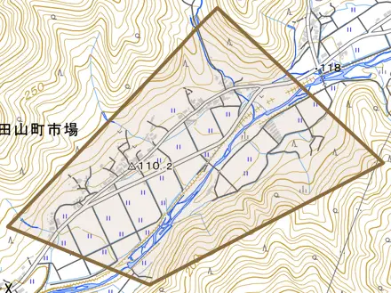 和田山町市場とその周辺の地図。町の範囲を重ねている
