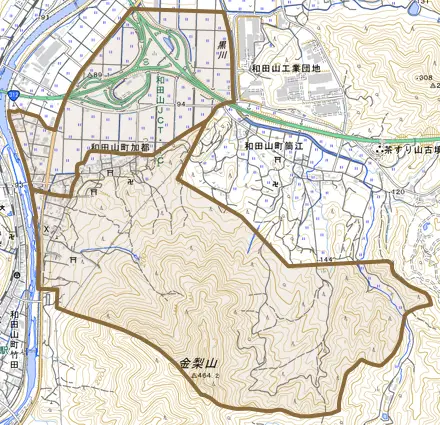 和田山町加都とその周辺の地図。町の範囲を重ねている