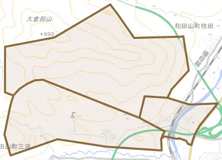 和田山町久留引とその周辺の地図。町の範囲を重ねている