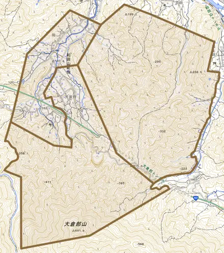 和田山町岡とその周辺の地図。町の範囲を重ねている