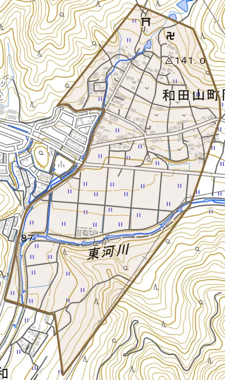 和田山町岡田とその周辺の地図。町の範囲を重ねている