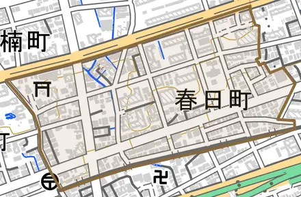 春日町とその周辺の地図。町の範囲を重ねている
