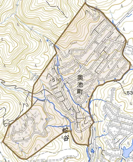 奥池町とその周辺の地図。町の範囲を重ねている
