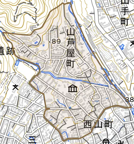 山芦屋町とその周辺の地図。町の範囲を重ねている