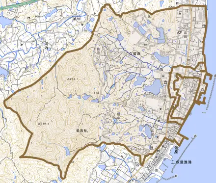 久留麻とその周辺の地図。町の範囲を重ねている