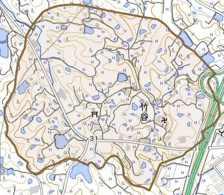 竹谷とその周辺の地図。町の範囲を重ねている