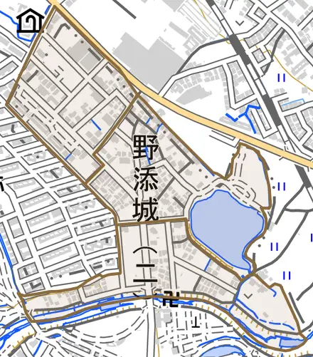 野添城とその周辺の地図。町の範囲を重ねている