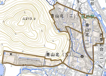 青山北とその周辺の地図。町の範囲を重ねている