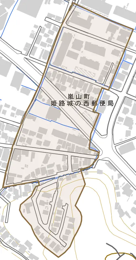 嵐山町とその周辺の地図。町の範囲を重ねている
