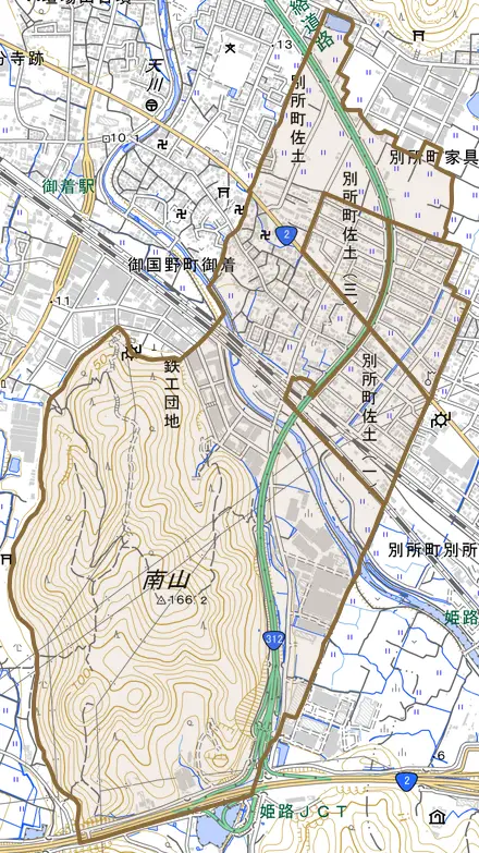 別所町佐土とその周辺の地図。町の範囲を重ねている