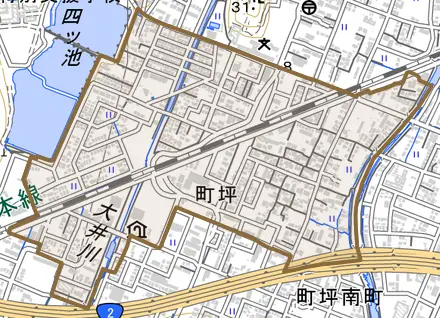 町坪とその周辺の地図。町の範囲を重ねている