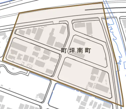 町坪南町とその周辺の地図。町の範囲を重ねている