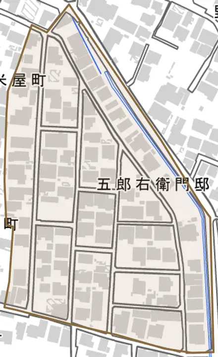 五郎右衛門邸とその周辺の地図。町の範囲を重ねている