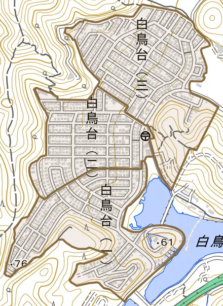 白鳥台とその周辺の地図。町の範囲を重ねている