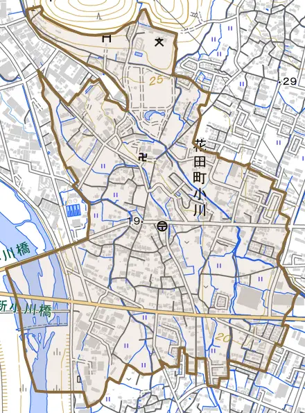 花田町小川とその周辺の地図。町の範囲を重ねている