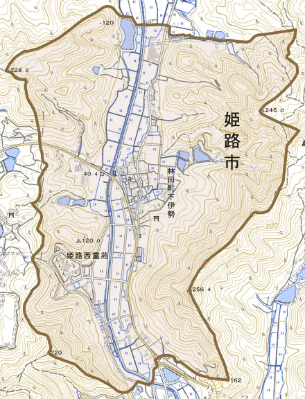林田町下伊勢とその周辺の地図。町の範囲を重ねている