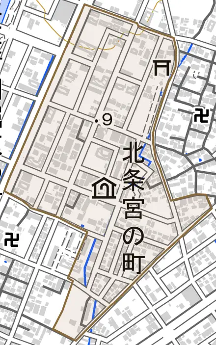 北条宮の町とその周辺の地図。町の範囲を重ねている