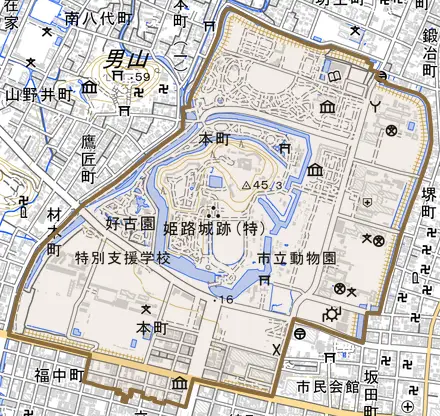 本町とその周辺の地図。町の範囲を重ねている