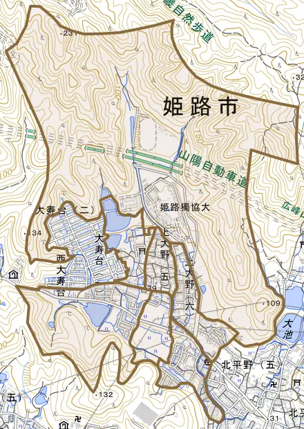 上大野とその周辺の地図。町の範囲を重ねている