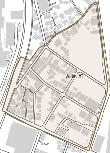 丸尾町とその周辺の地図。町の範囲を重ねている