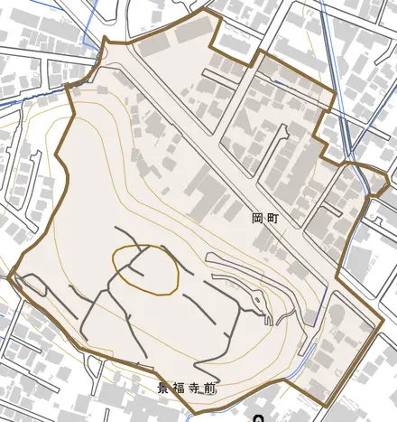 岡町とその周辺の地図。町の範囲を重ねている