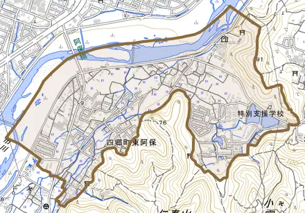 四郷町東阿保とその周辺の地図。町の範囲を重ねている