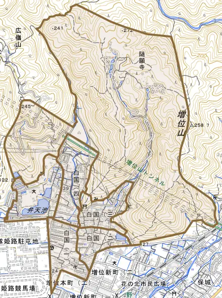 白国とその周辺の地図。町の範囲を重ねている