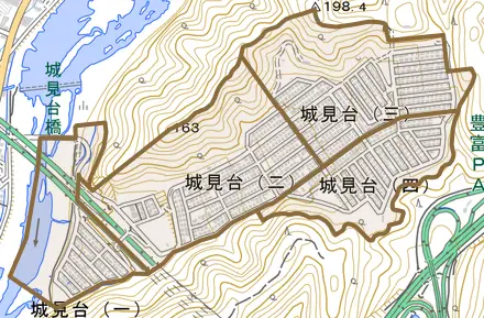 城見台とその周辺の地図。町の範囲を重ねている