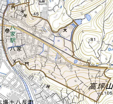 八家とその周辺の地図。町の範囲を重ねている