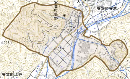 安富町長野とその周辺の地図。町の範囲を重ねている