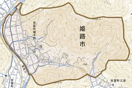 安富町植木野とその周辺の地図。町の範囲を重ねている