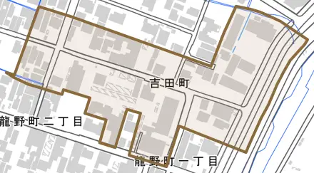 吉田町とその周辺の地図。町の範囲を重ねている