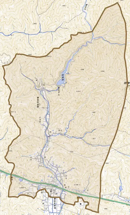 夢前町莇野とその周辺の地図。町の範囲を重ねている