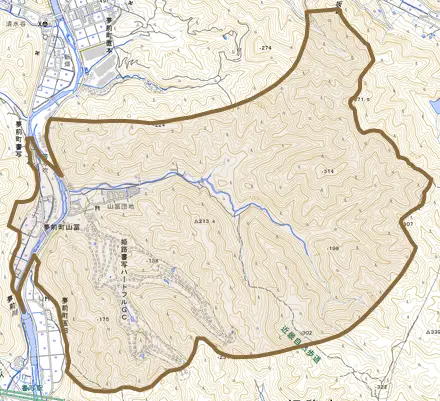 夢前町山冨とその周辺の地図。町の範囲を重ねている
