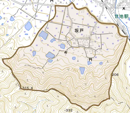 坂戸とその周辺の地図。町の範囲を重ねている