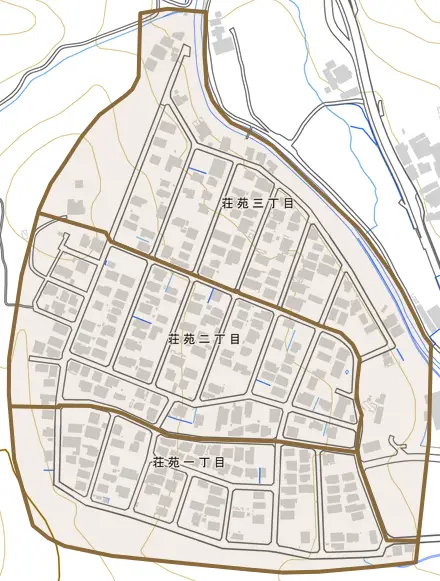 荘苑とその周辺の地図。町の範囲を重ねている